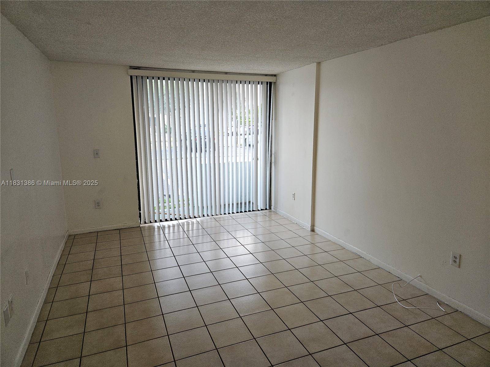 Miami, FL 33126,8261 NW 8th St #135