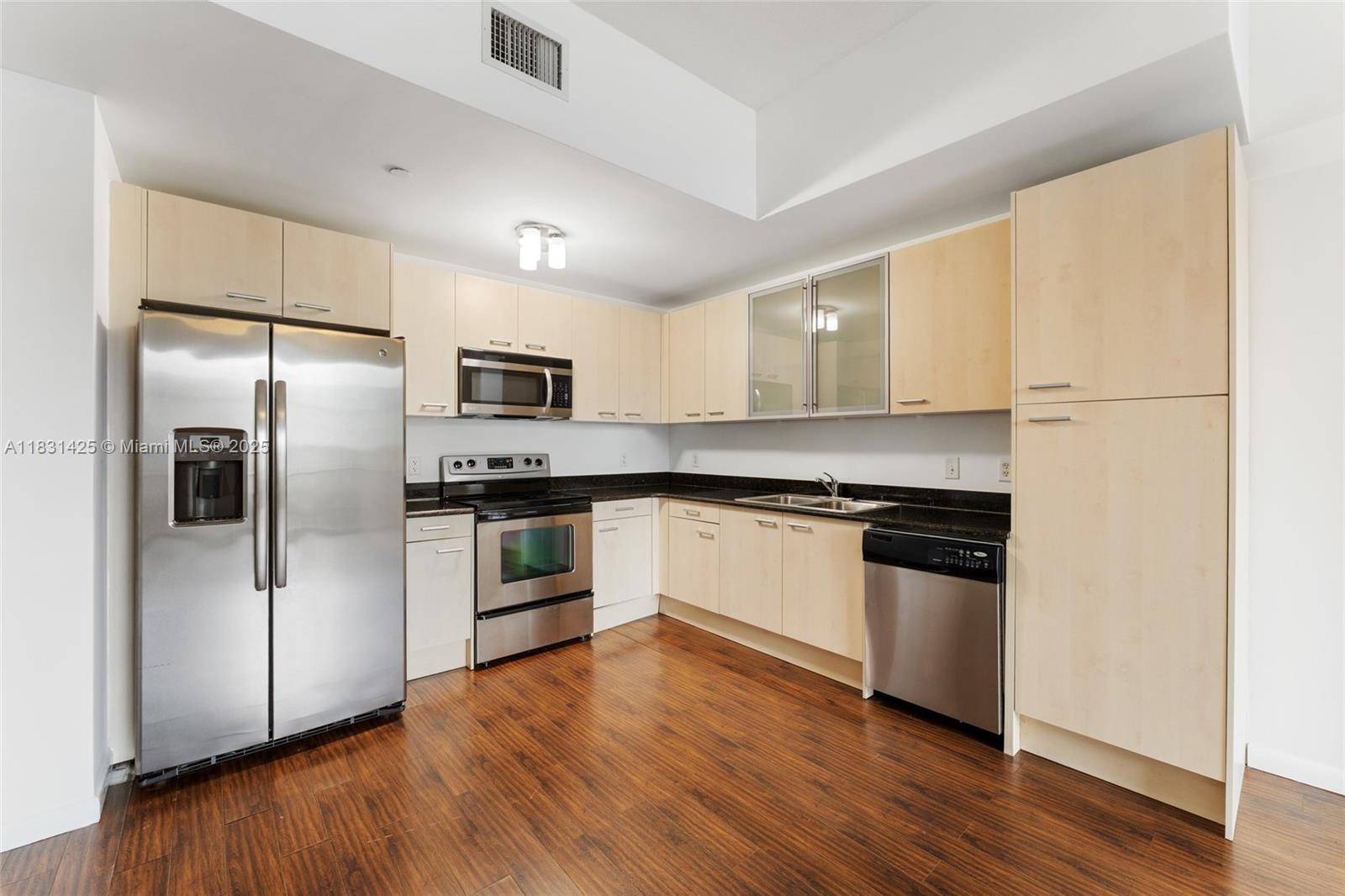 Miami, FL 33136,1350 NW 8th Ct #306