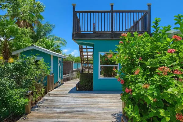 Lower Keys, FL 33042,715 E Caribbean Dr E