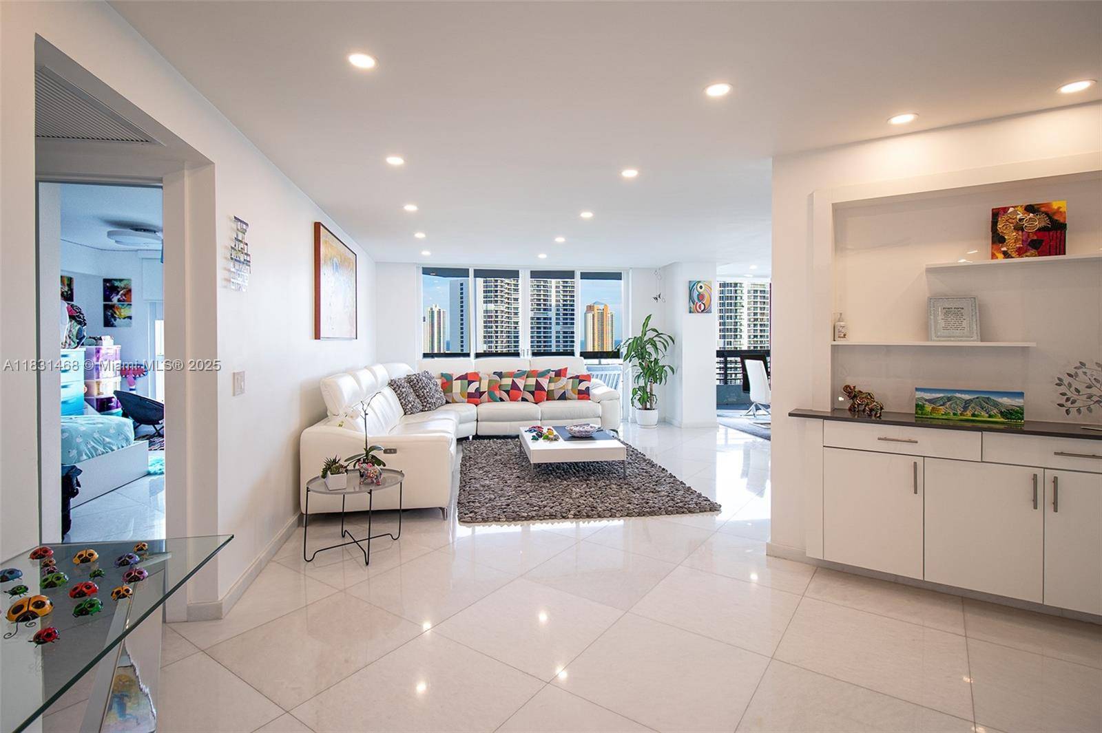 Aventura, FL 33180,3500 Mystic Pointe Dr #1908