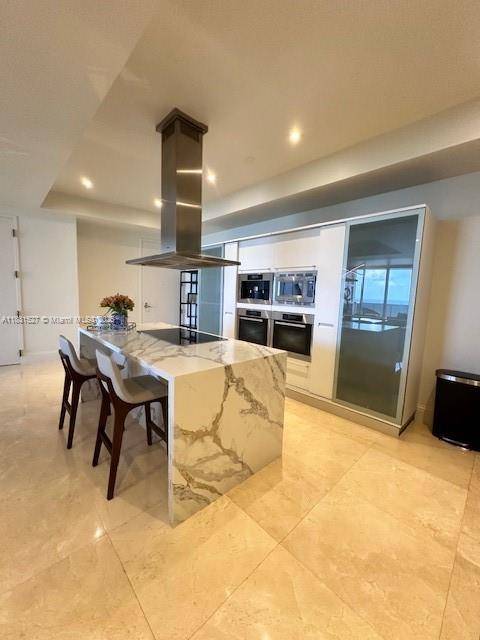Sunny Isles Beach, FL 33160,18201 Collins Ave #4004
