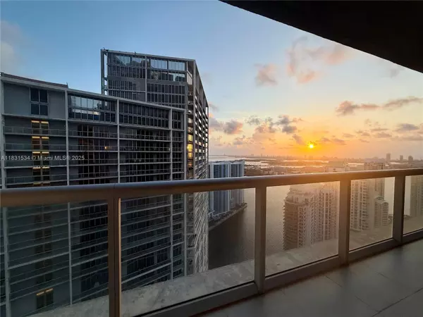 495 Brickell Ave #5106 (remodeled), Miami, FL 33131