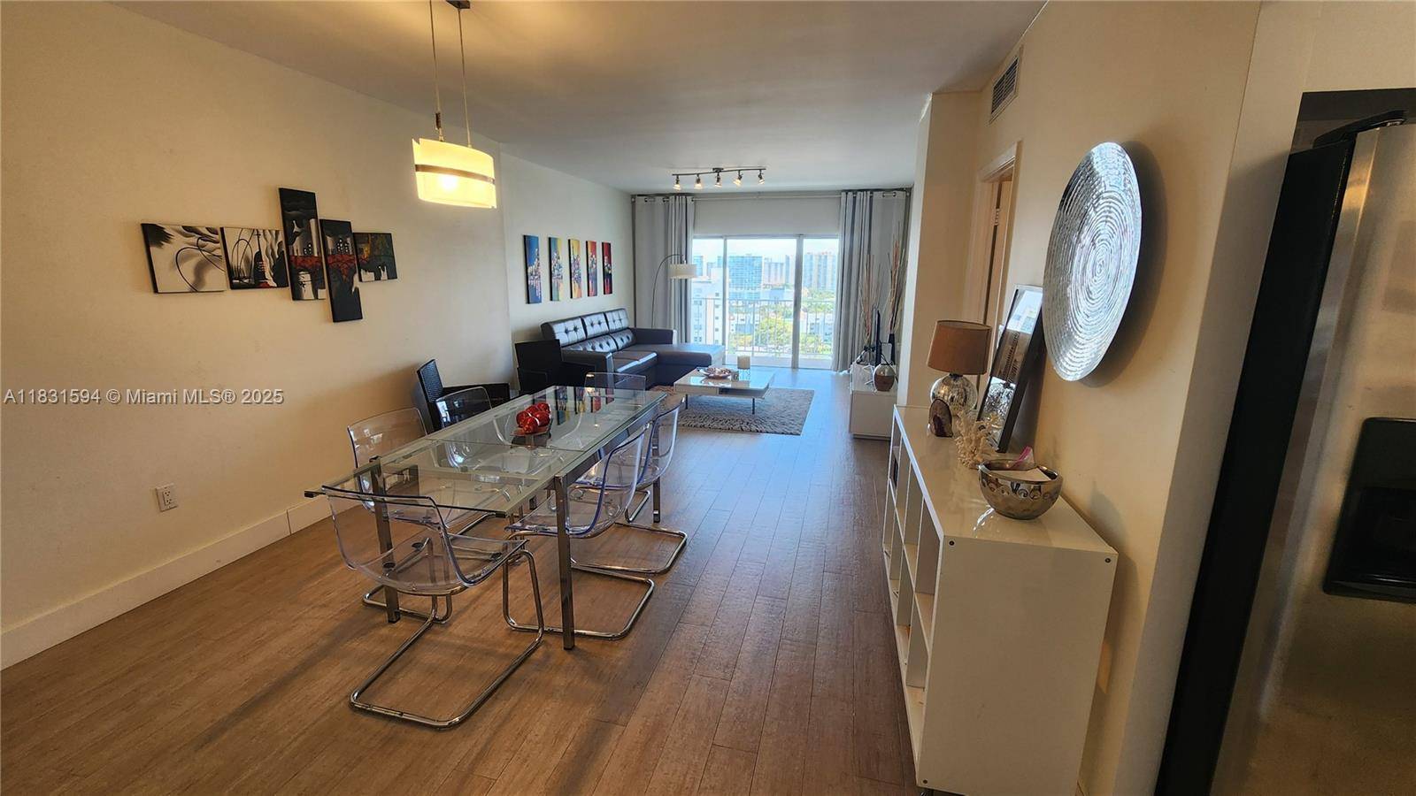 Sunny Isles Beach, FL 33160,500 Bayview Dr #1725