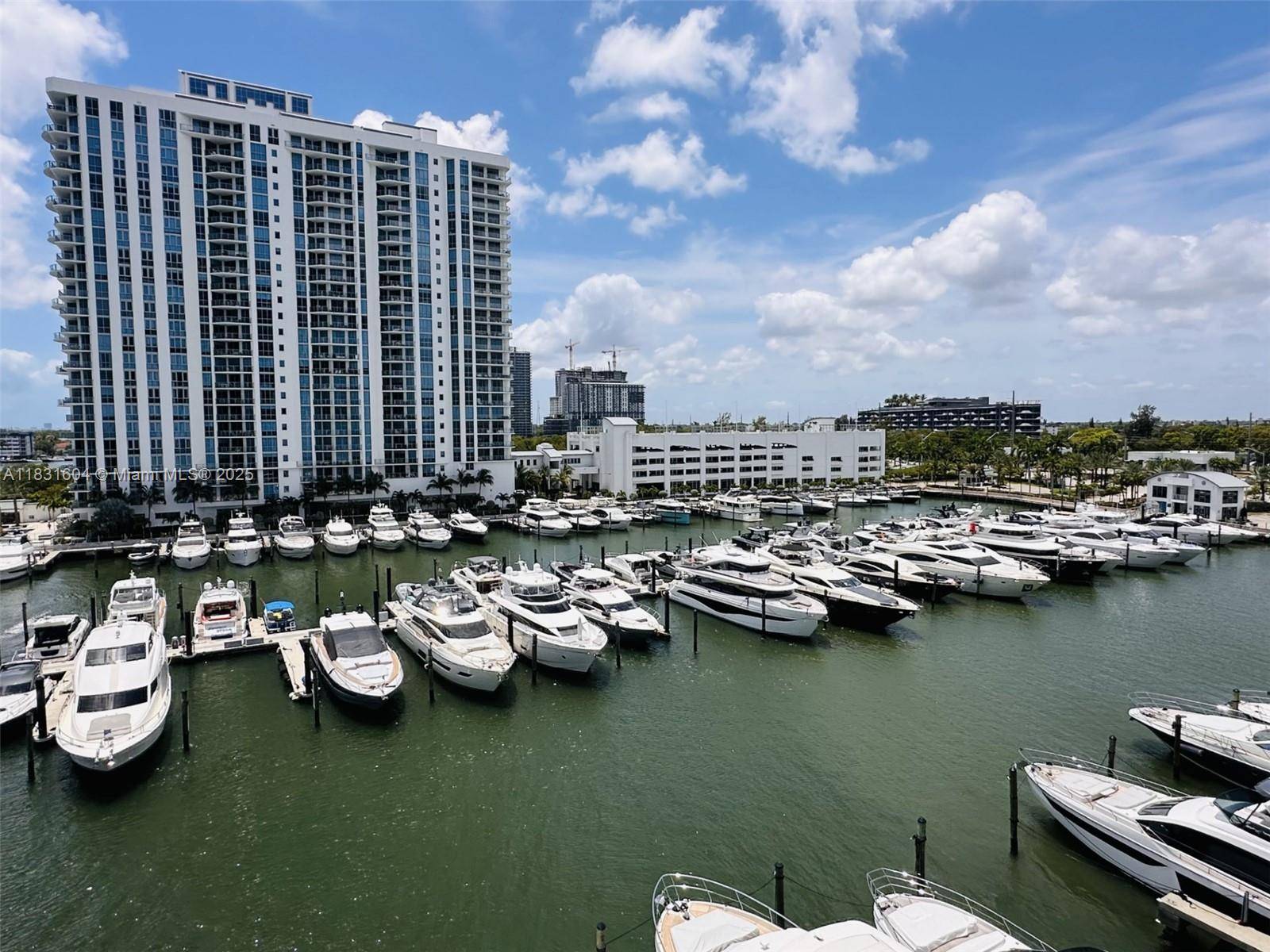 North Miami Beach, FL 33160,17211 Biscayne Blvd BS-98