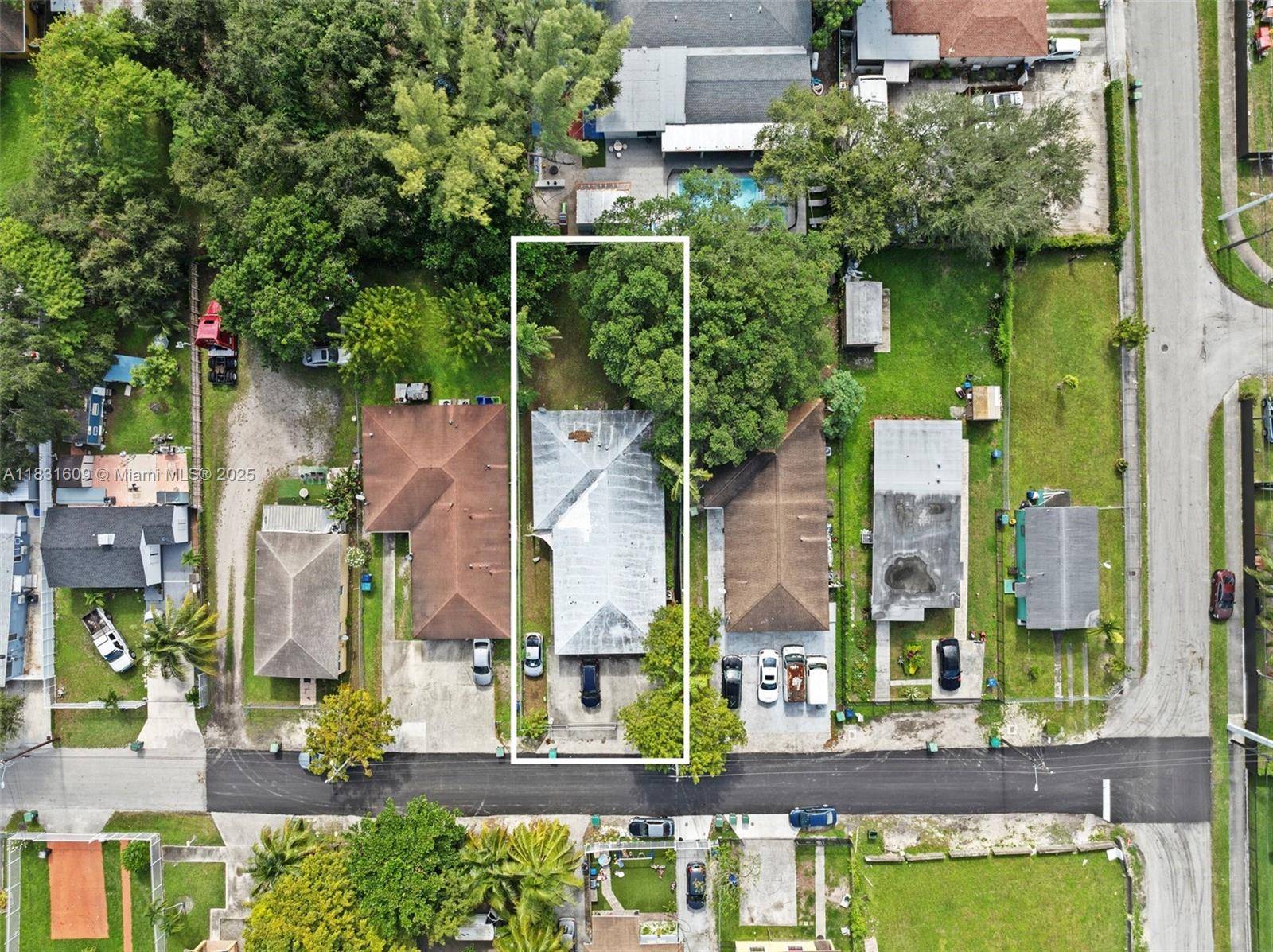 Miami, FL 33142,2788 NW 48th St