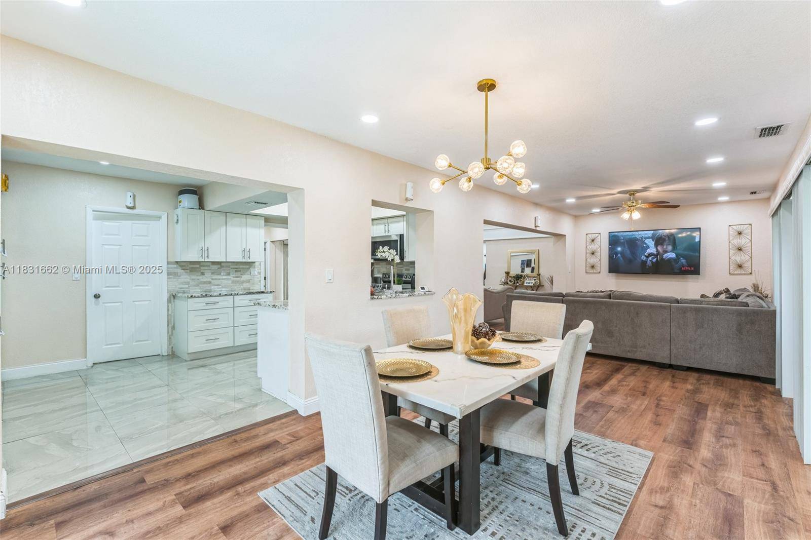 Tamarac, FL 33319,5706 S Travelers Palm Ln