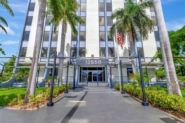 North Miami, FL 33181,12550 Biscayne Blvd #306