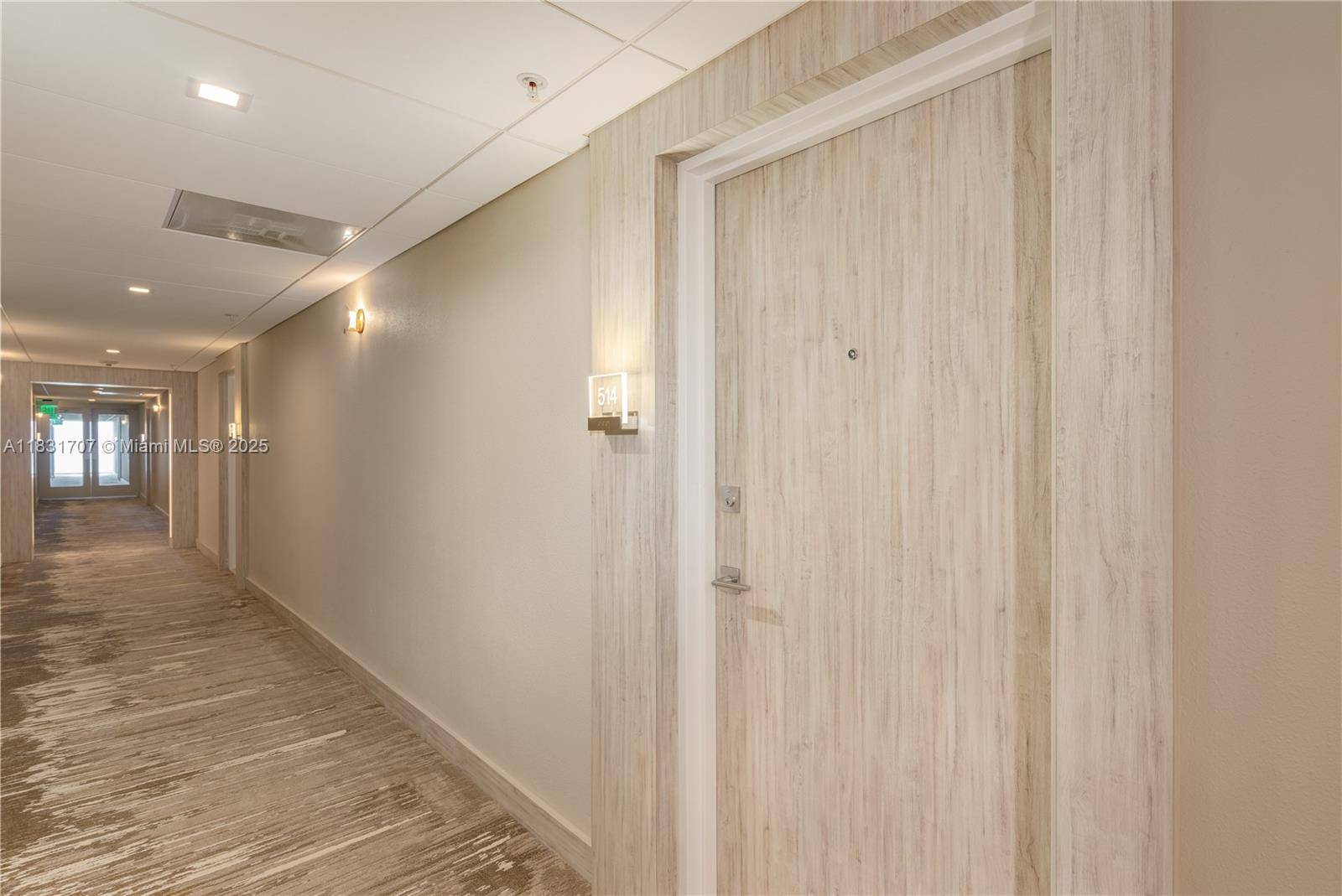 Bal Harbour, FL 33154,10275 COLLINS AV #514