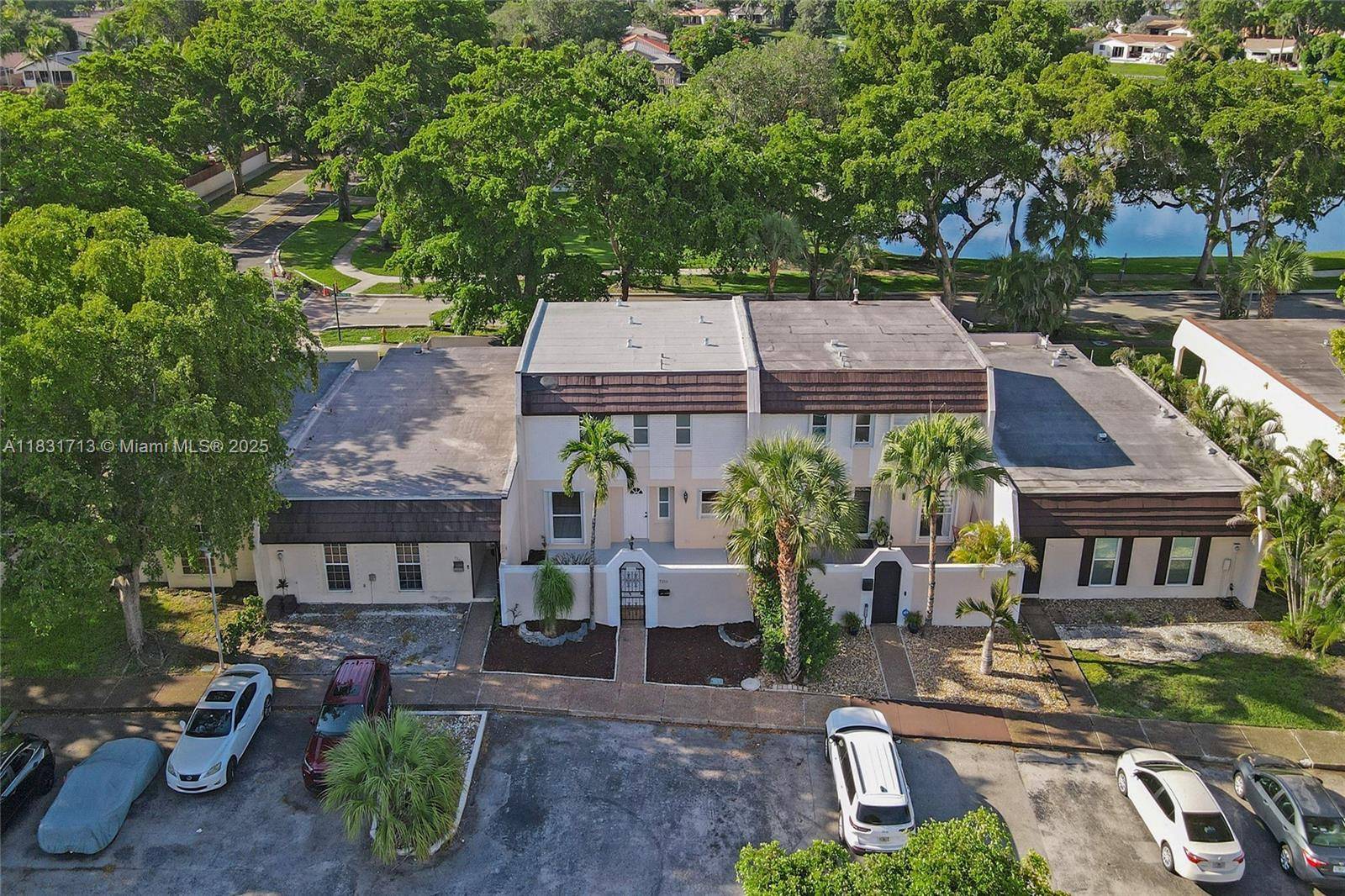 Miami Lakes, FL 33014,7310 S Miami Lakeway S