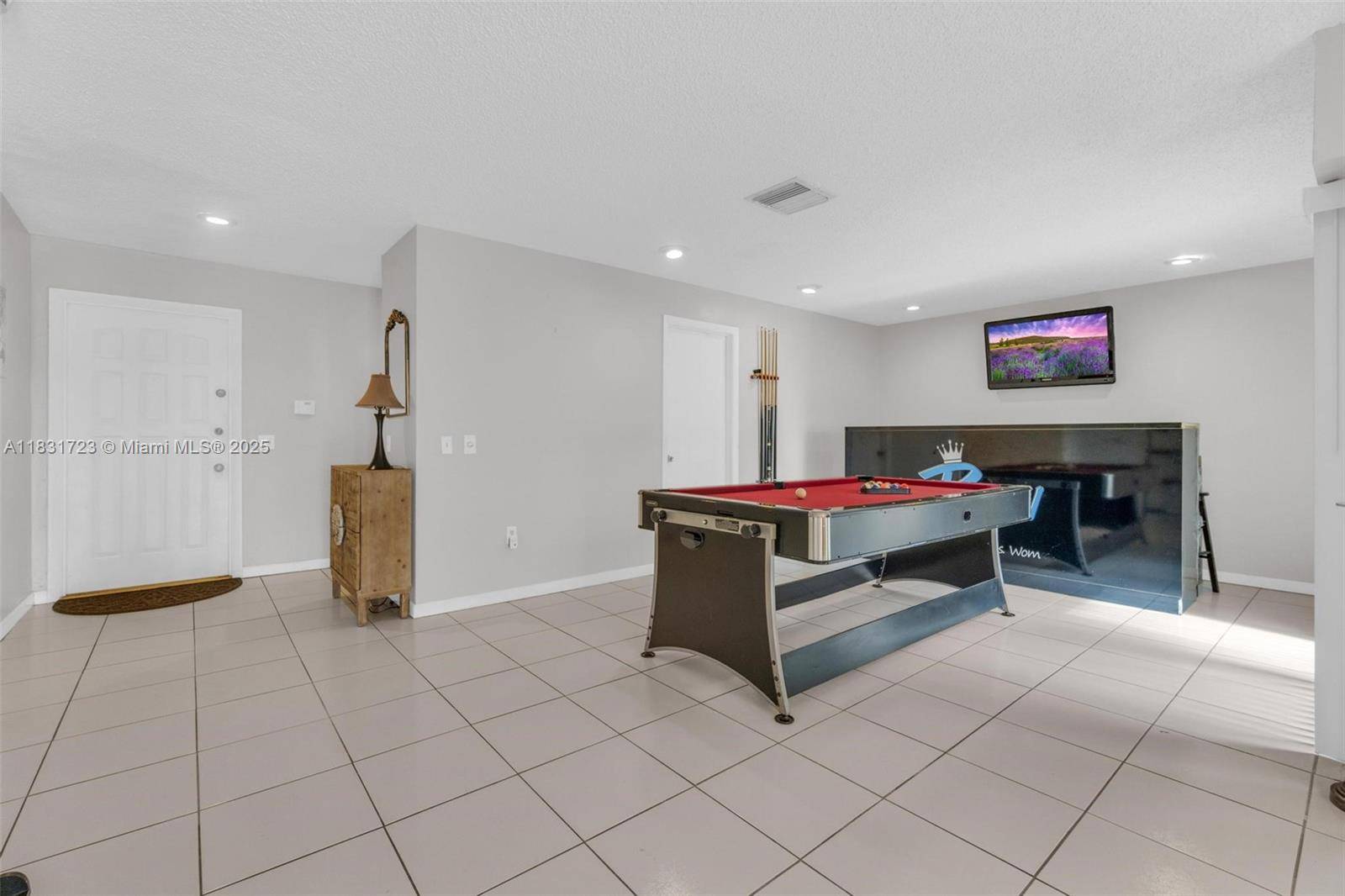 Hialeah, FL 33015,18015 NW 66th Ct Cir