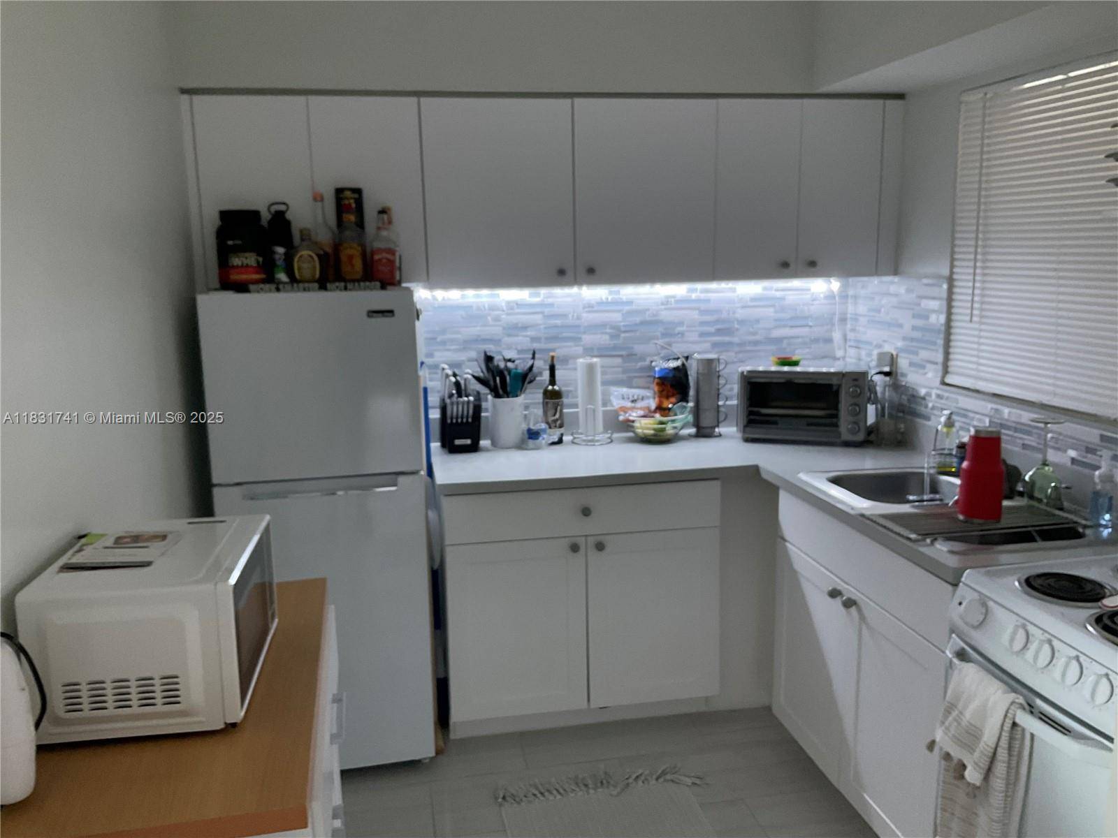 Fort Lauderdale, FL 33316,510 SE 9th St #3