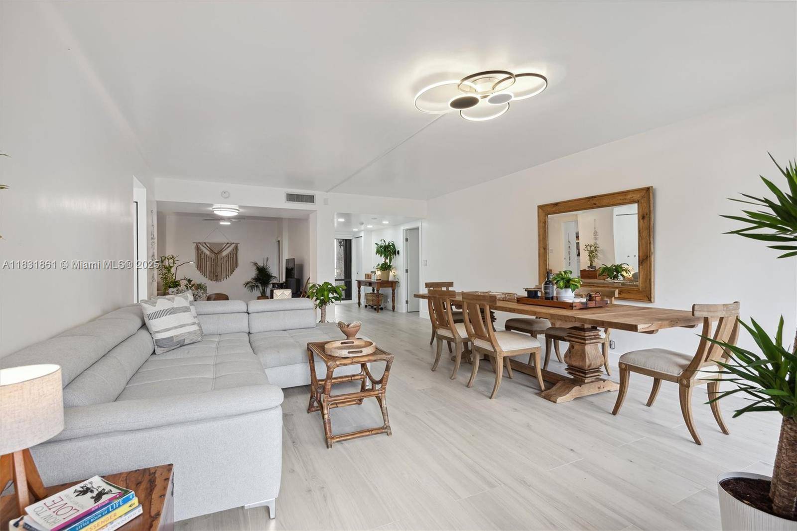 Key Biscayne, FL 33149,161 Crandon Blvd #412