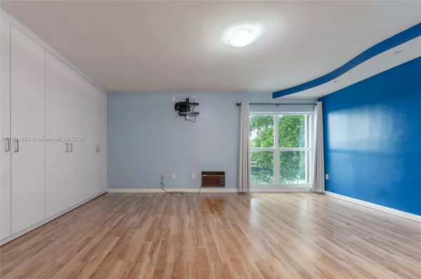 Miami, FL 33183,13949 SW 84th St #801