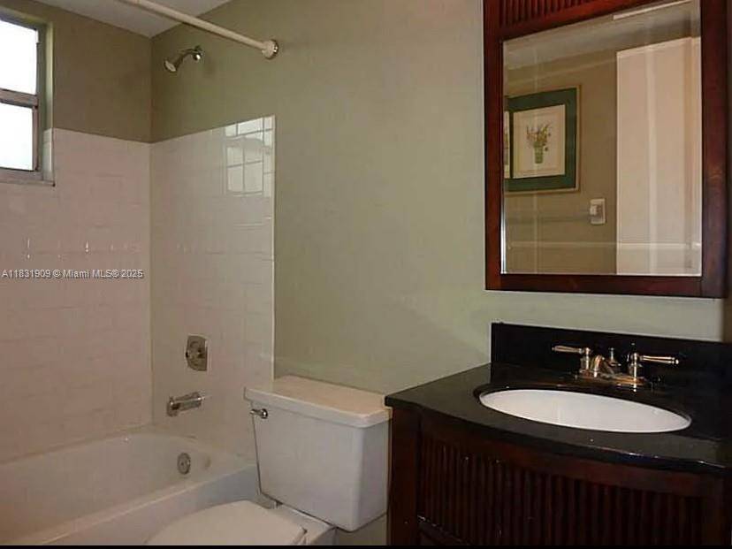 Pompano Beach, FL 33069,514 Gardens Dr #101