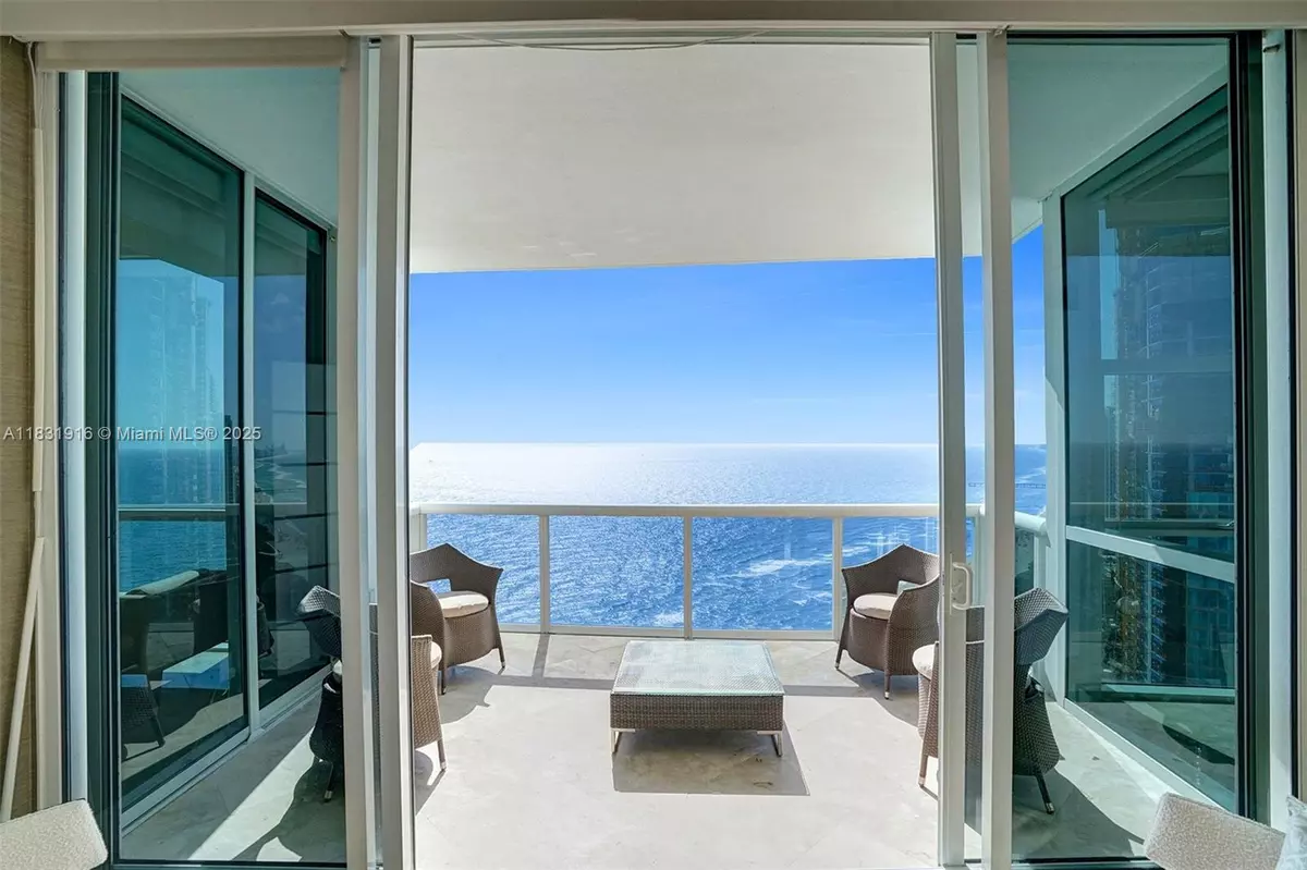 Sunny Isles Beach, FL 33160,18101 Collins Ave #4206