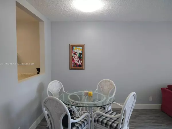 Lauderdale Lakes, FL 33319,5102 NW 36th St #406