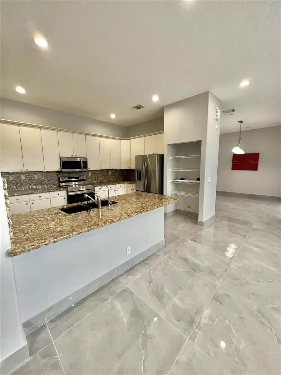 Fort Lauderdale, FL 33312,3810 SW 51st St