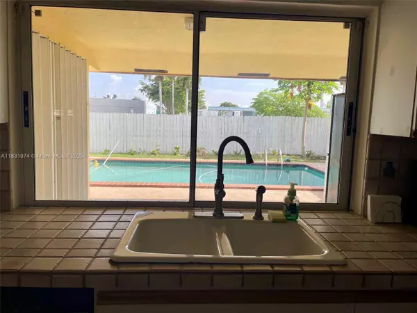 Miami, FL 33186,14409 SW 141st Pl