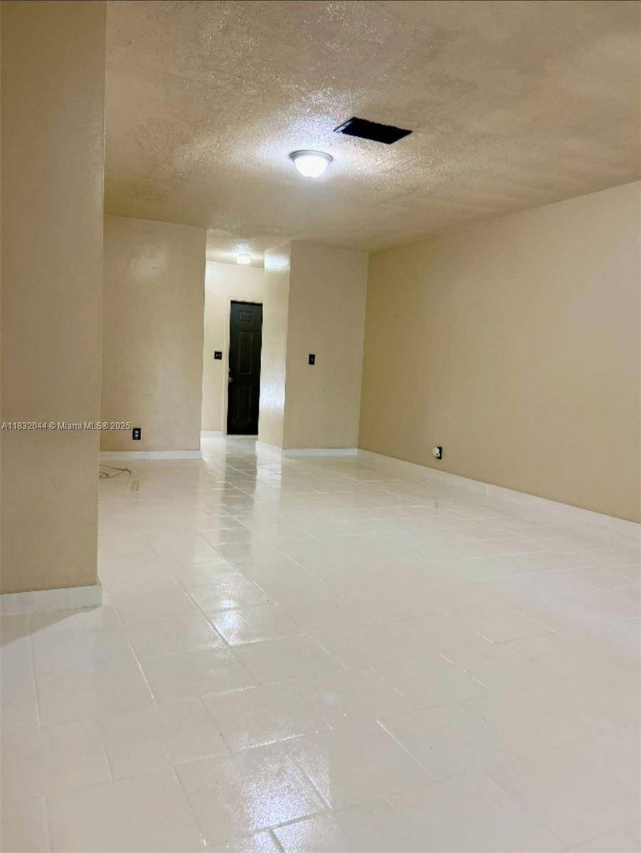 4011 NW 30th Ter #3, Lauderdale Lakes, FL 33309