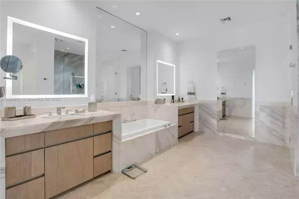 Miami, FL 33133,2811 S Bayshore Dr #4A