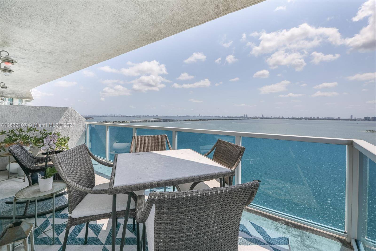 700 NE 25th St #1604, Miami, FL 33137