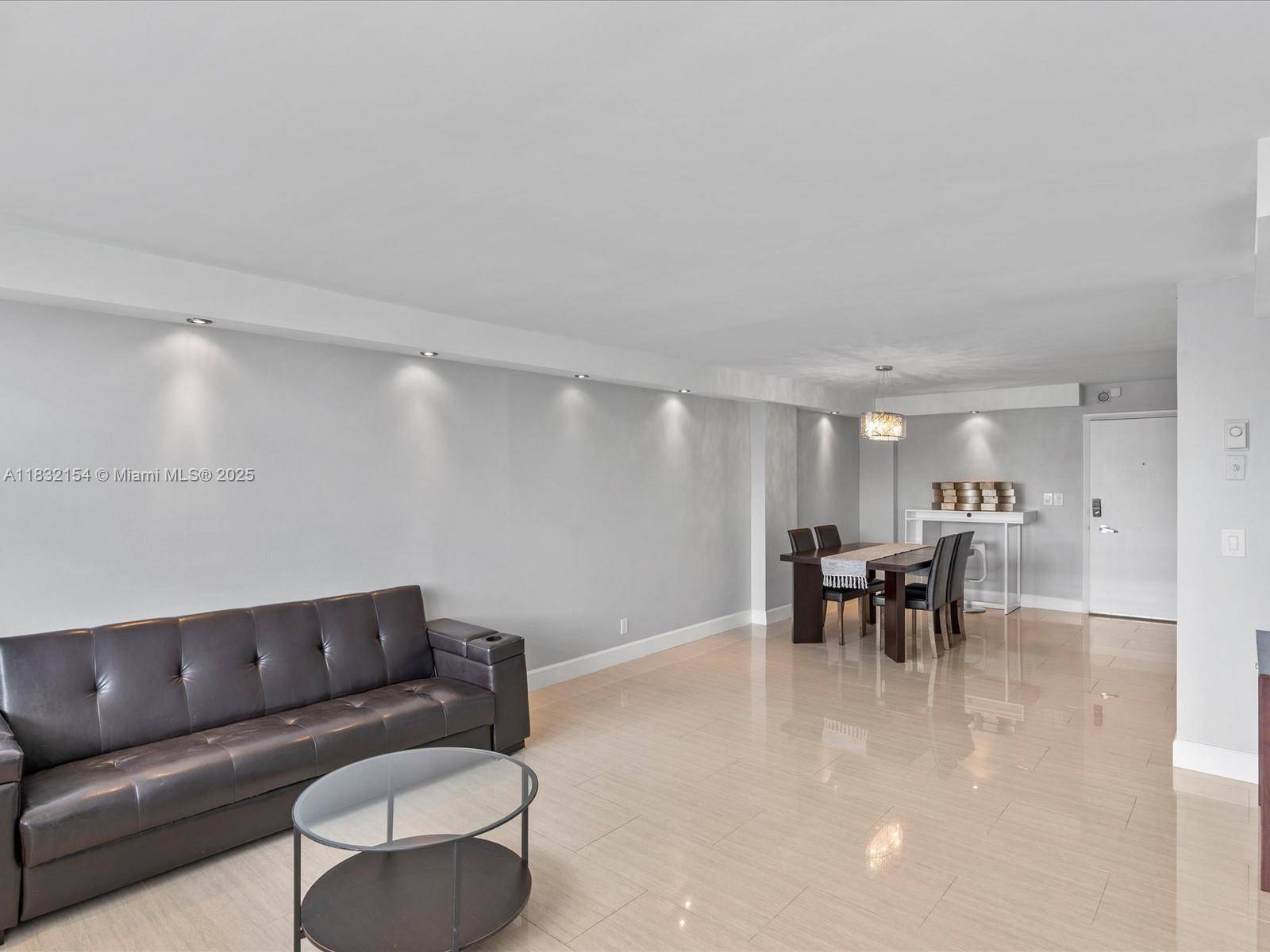 Miami Beach, FL 33141,6770 Indian Creek Dr #PH-R