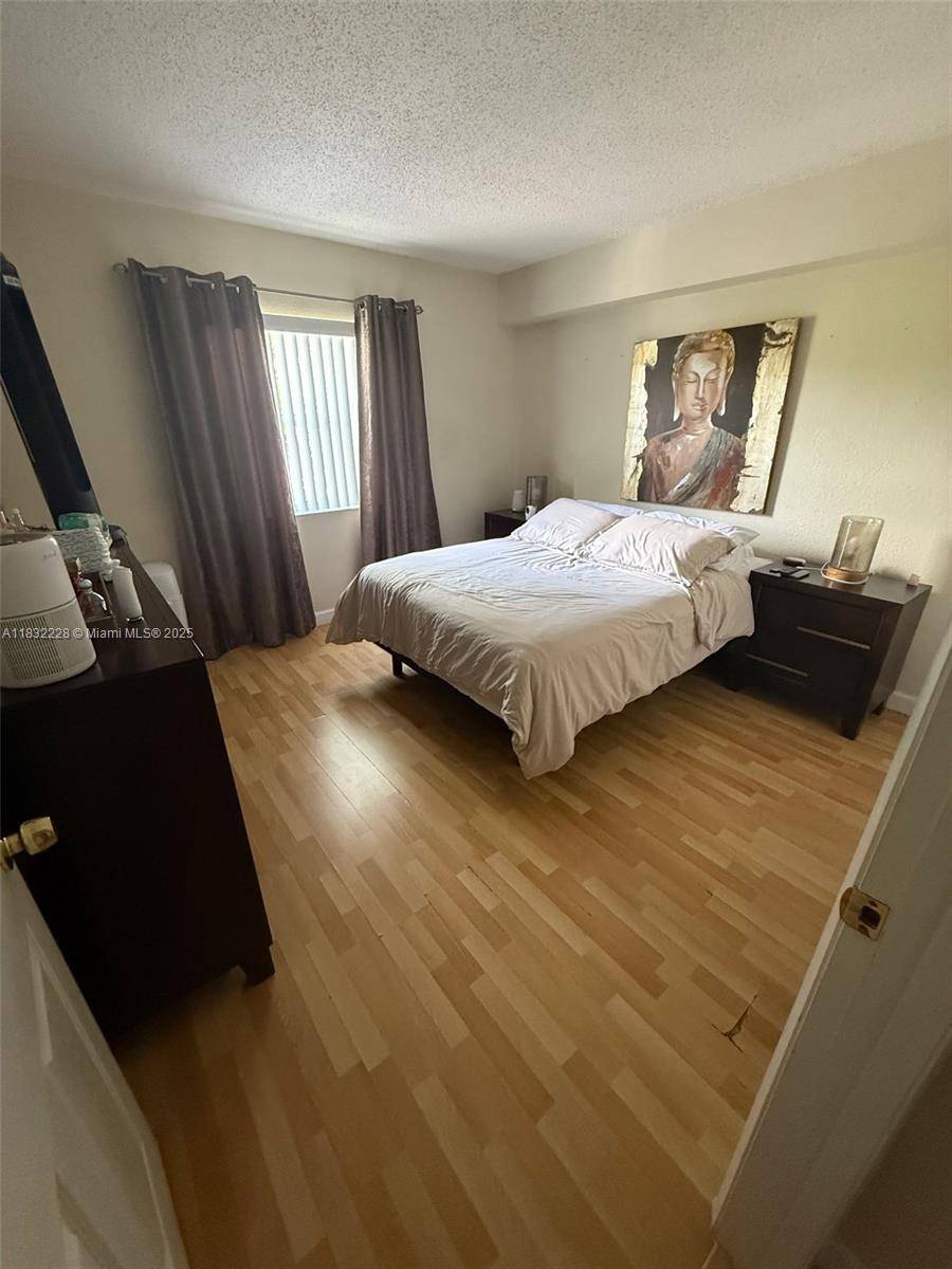 Cutler Bay, FL 33189,8200 SW 210th St #107