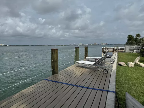 2250 Bay Dr #5, Miami Beach, FL 33141