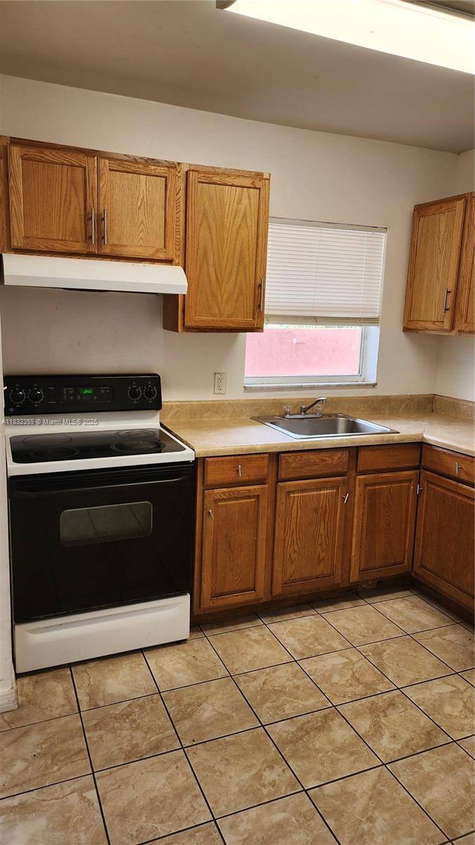Oakland Park, FL 33334,101 NE 41st St #F108