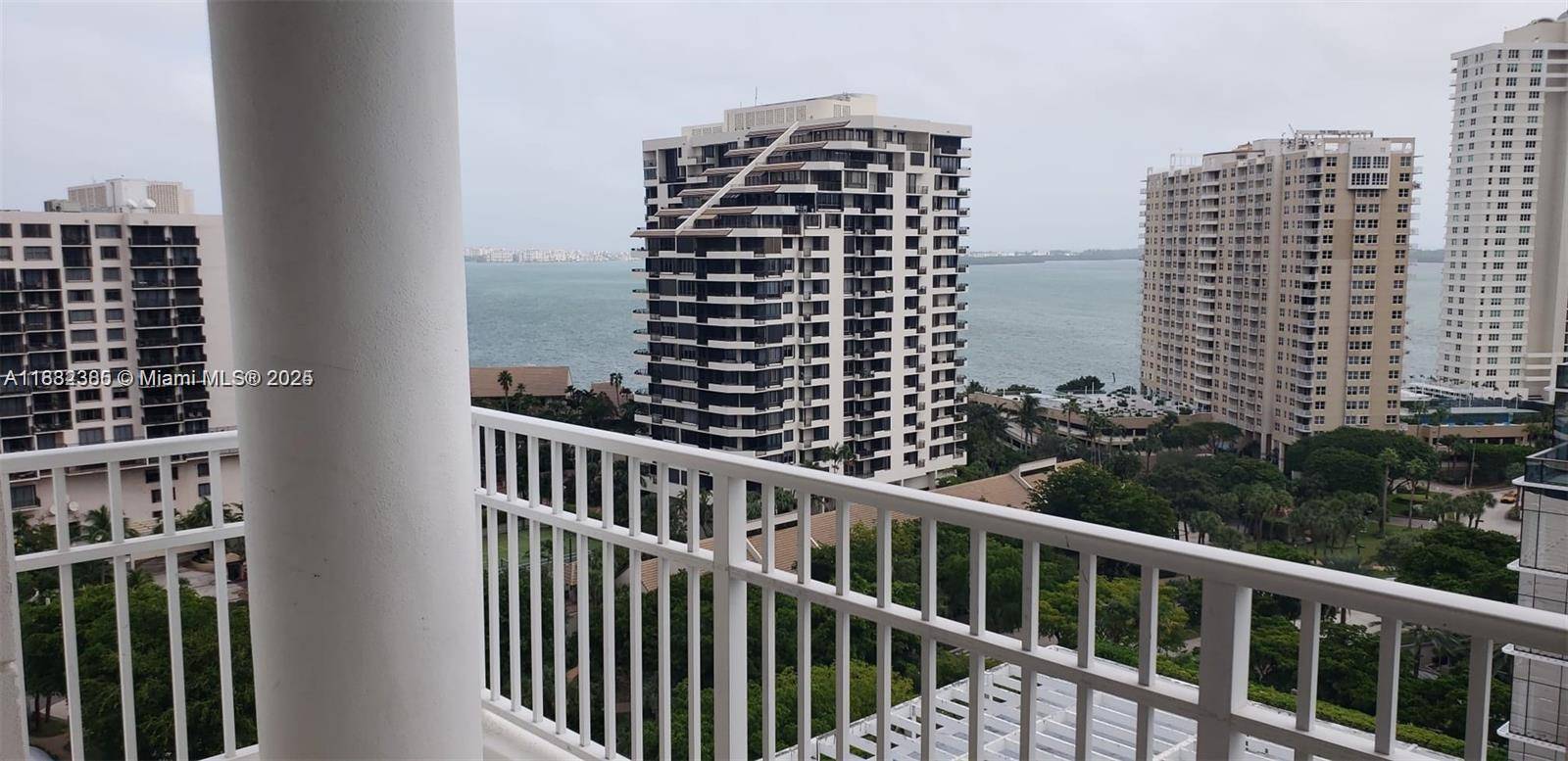 701 Brickell Key Blvd #1711, Miami, FL 33131