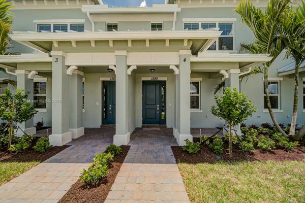 1280 Eucalyptus Dr #4, Hollywood, FL 33021
