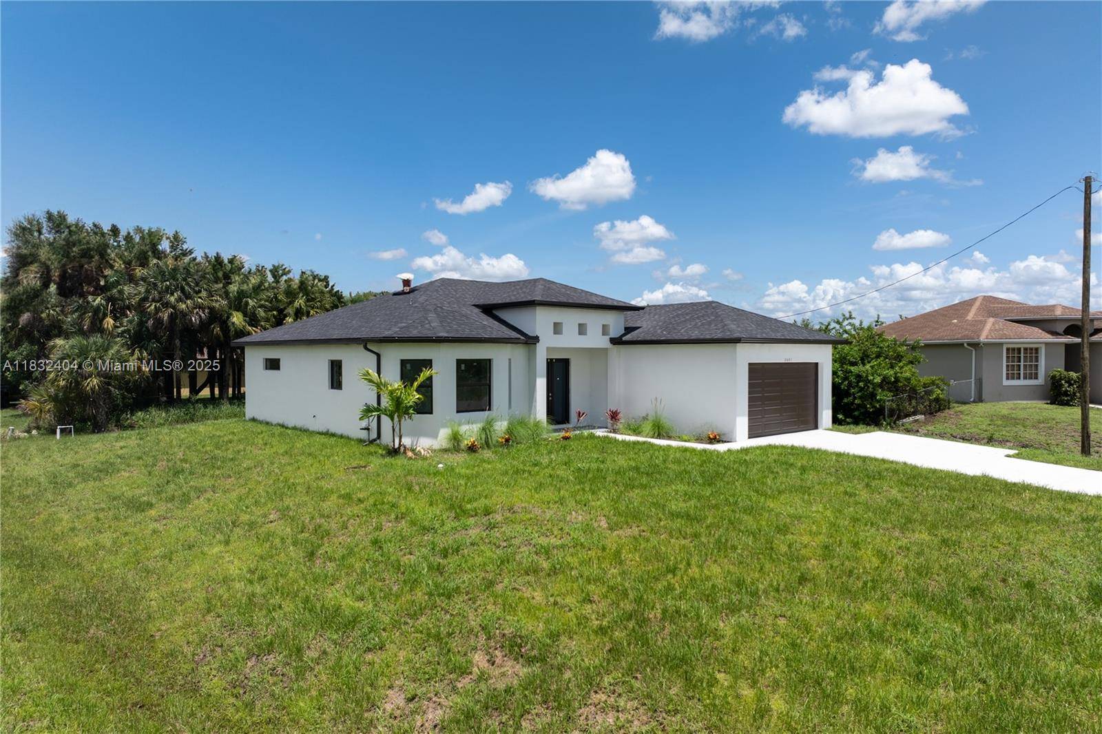 Lehigh Acres, FL 33971,2601 Karen CIR