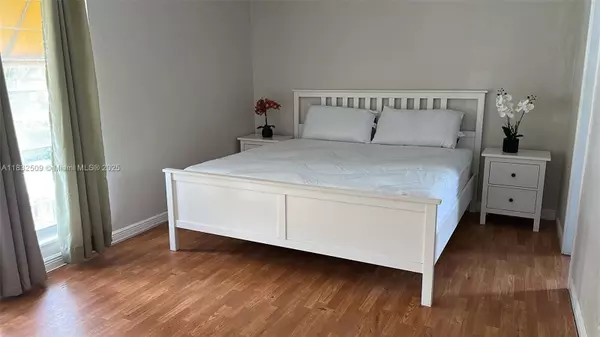 Fort Lauderdale, FL 33301,90 Isle Of Venice Dr #9