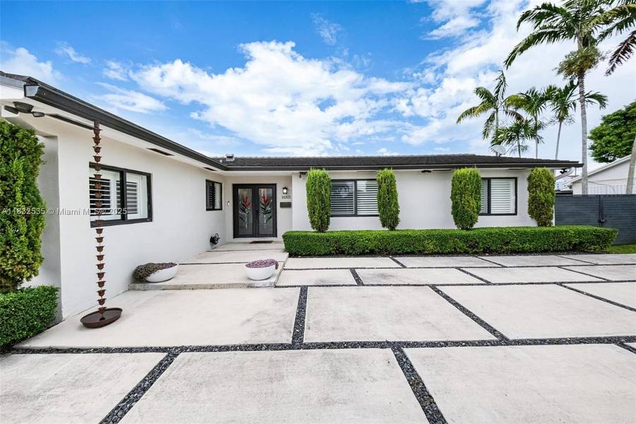 10321 SW 102nd Ave, Miami, FL 33176