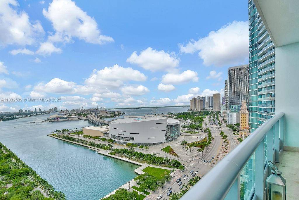 Miami, FL 33132,900 Biscayne Blvd #2507