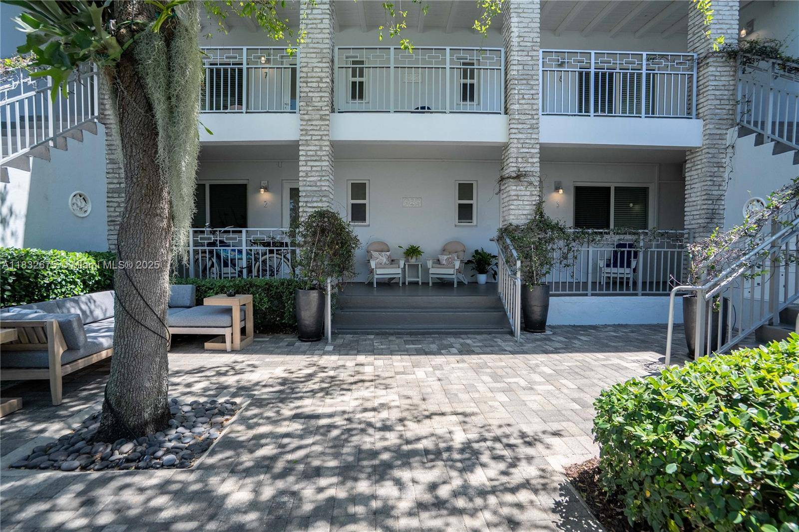 117 S Shore Dr #8, Miami Beach, FL 33141