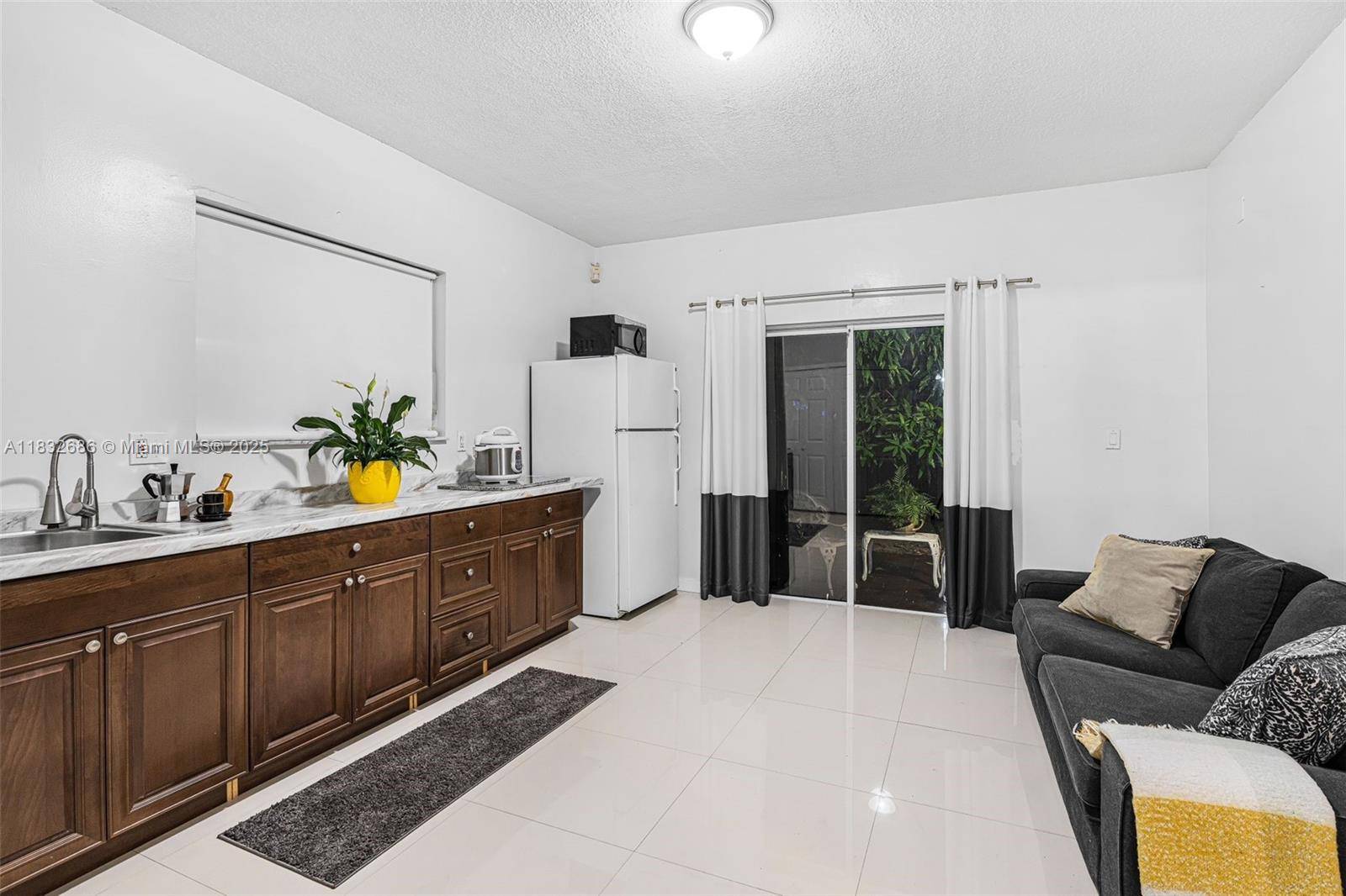 Miami, FL 33196,14156 SW 148th Ave #2