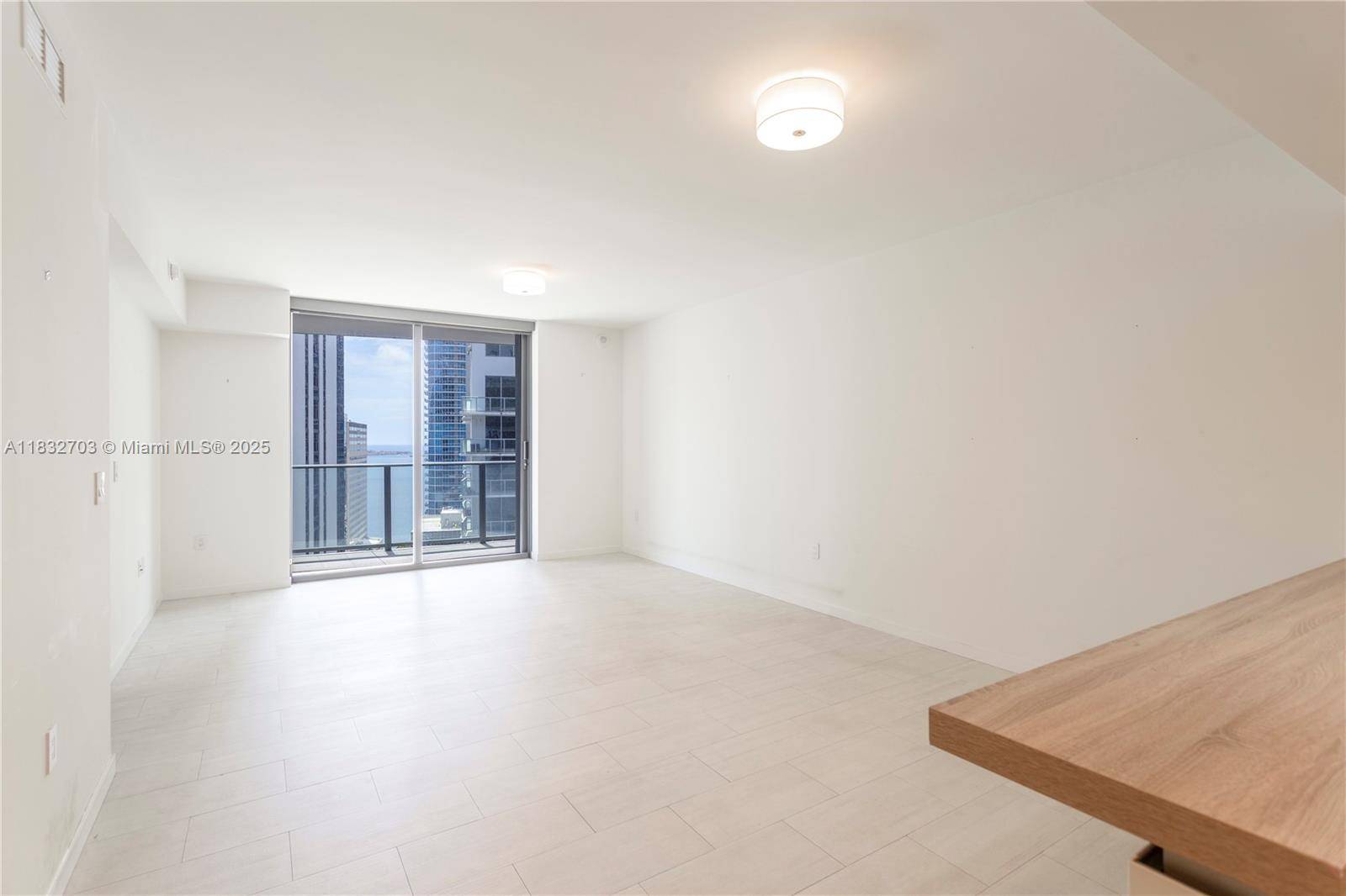 Miami, FL 33131,1000 Brickell Plz #3703