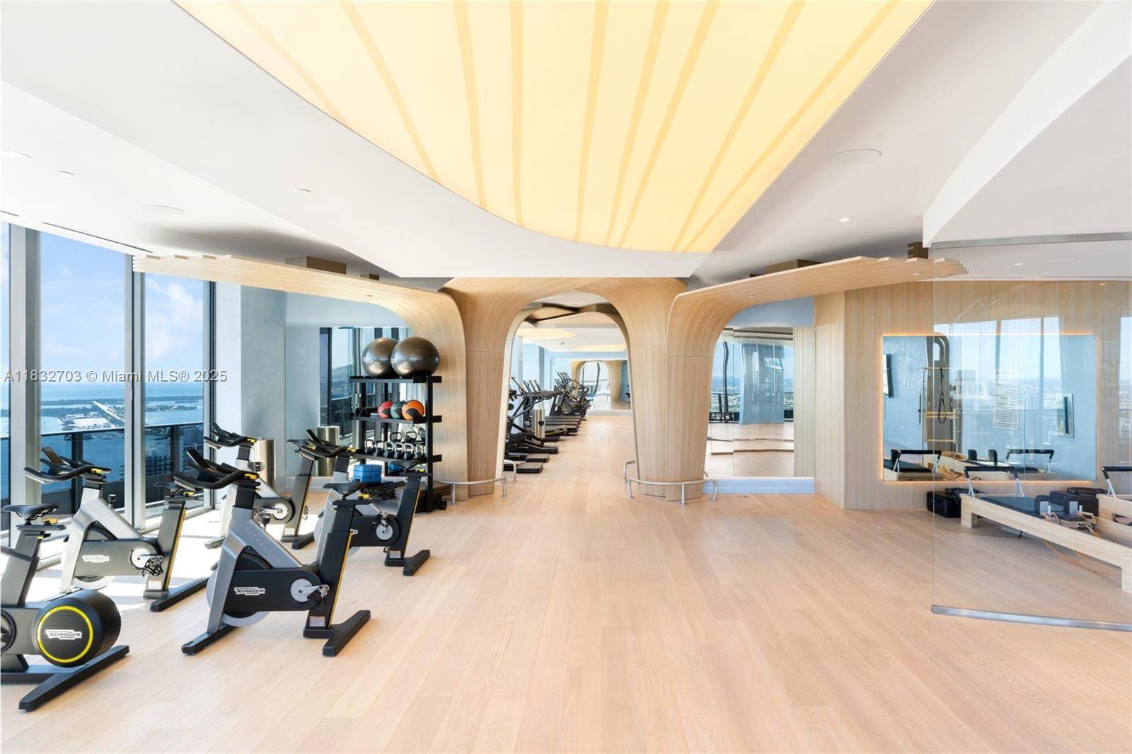 Miami, FL 33131,1000 Brickell Plz #3703