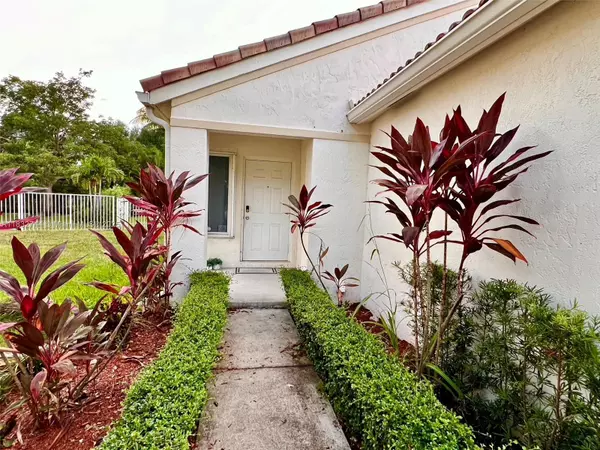 4280 Ironwood Ct, Weston, FL 33331