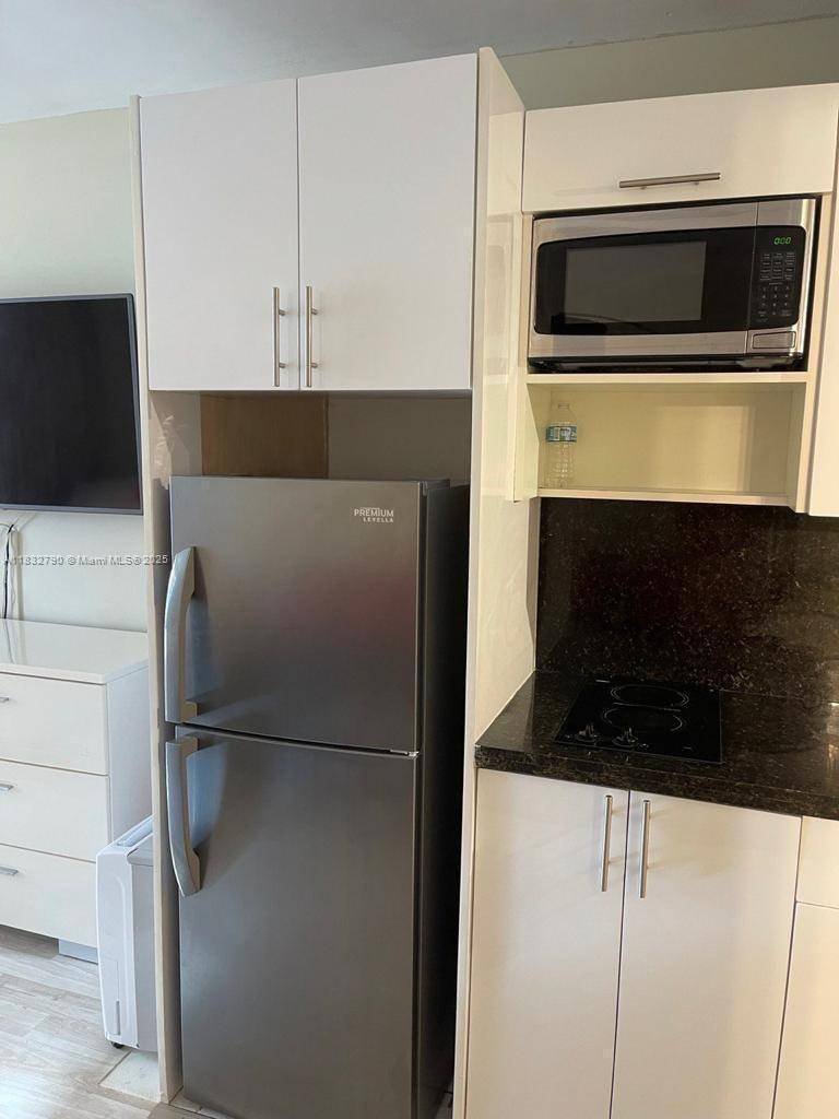 Sunny Isles Beach, FL 33160,19201 Collins Ave #717