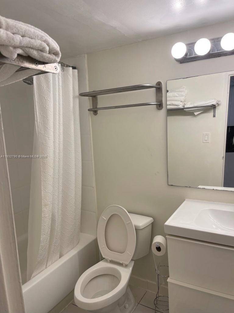 Sunny Isles Beach, FL 33160,19201 Collins Ave #717