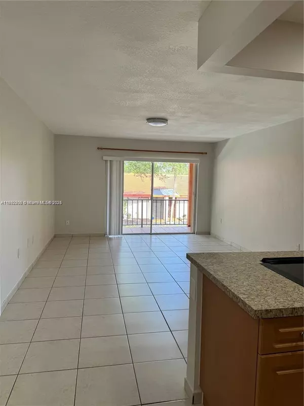 Miami Lakes, FL 33014,7110 Fairway Dr #L22