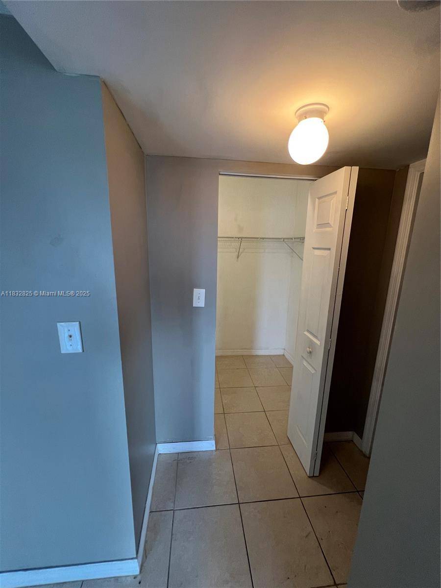 Palmetto Bay, FL 33176,14500 SW 88th Ave #245