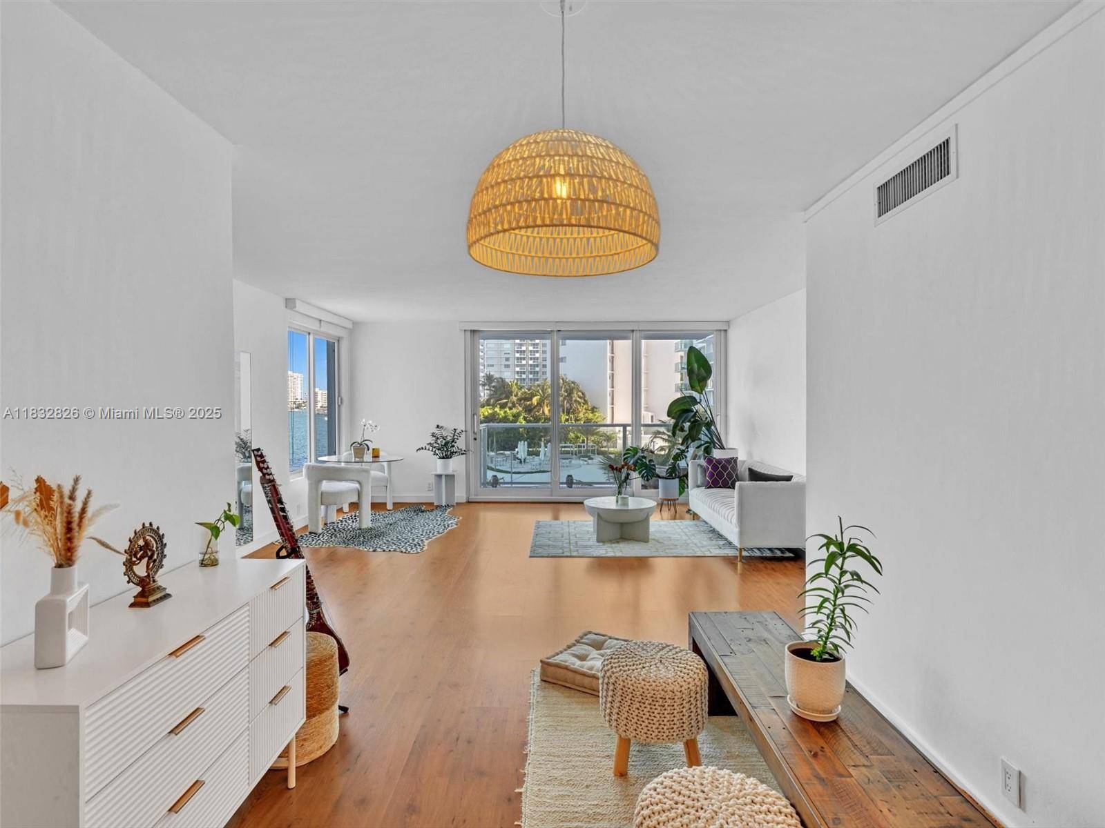 Miami Beach, FL 33139,1000 West Ave #324