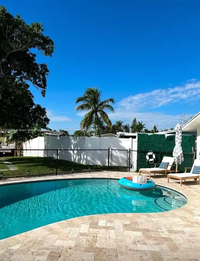 Pompano Beach, FL 33060,1501 SW 3rd Ave #A