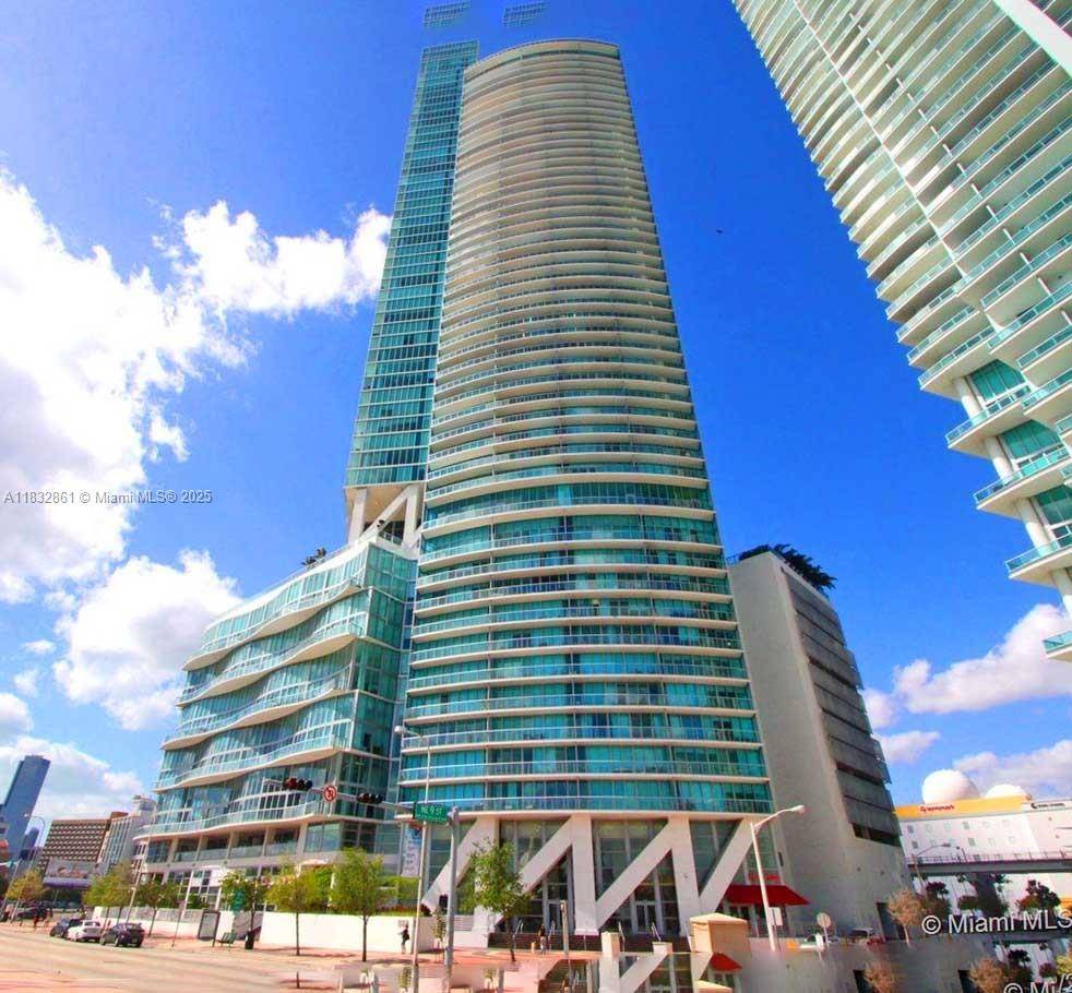 888 Biscayne Blvd #4304, Miami, FL 33132