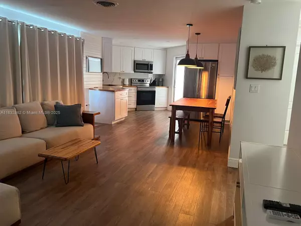 Pompano Beach, FL 33060,1501 SW 3rd Ave #B