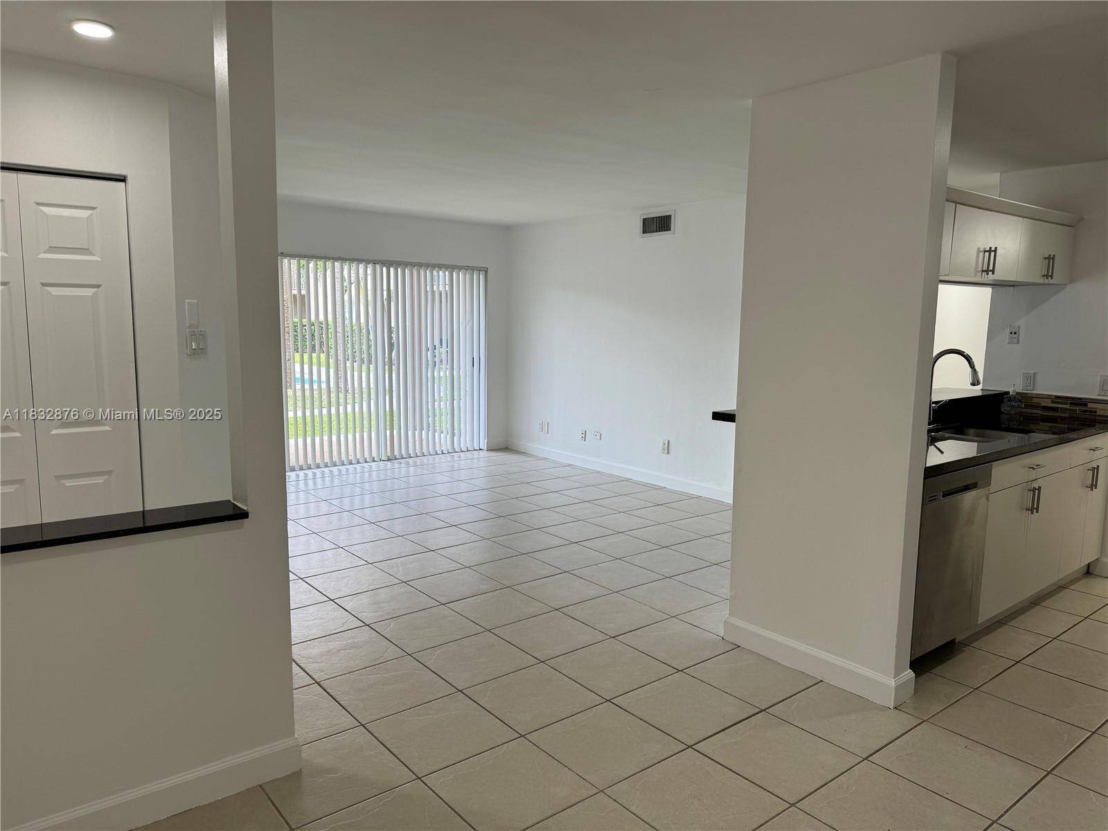Miami, FL 33196,10410 SW 157th Ct #103
