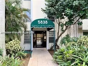 5838 SW 74th Ter #106, South Miami, FL 33143